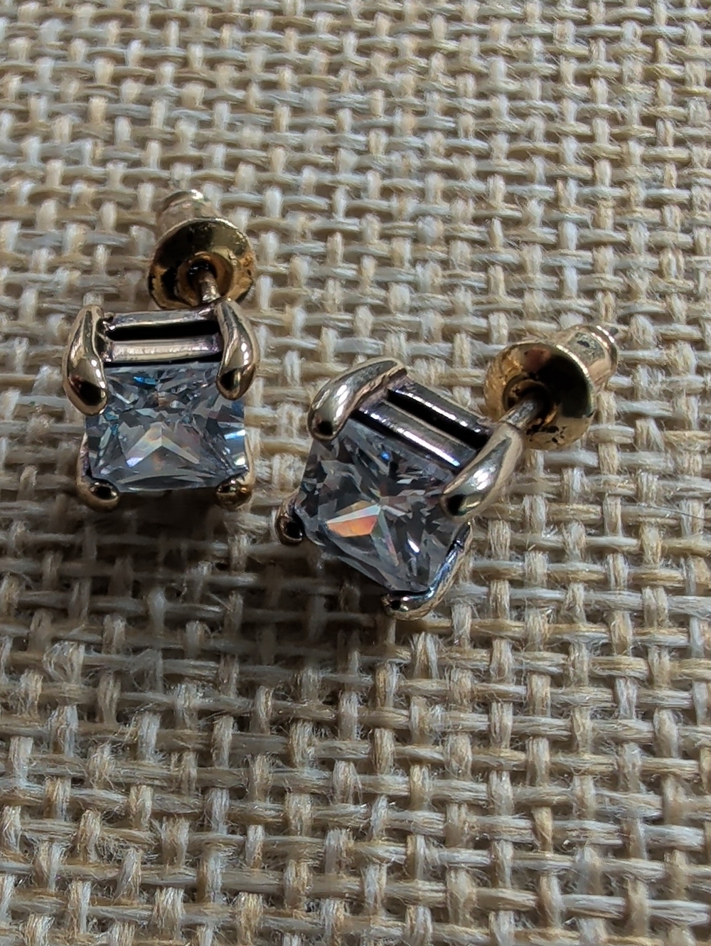 Gold-Setting Clear Square CZ Stud Earrings - Women Jewelry